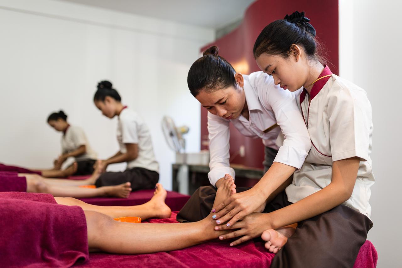 Sala Bai Hotel & Restaurant School シェムリアップ エクステリア 写真