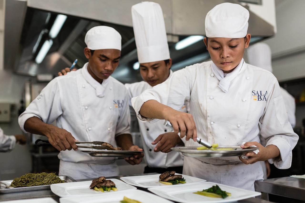 Sala Bai Hotel & Restaurant School シェムリアップ エクステリア 写真